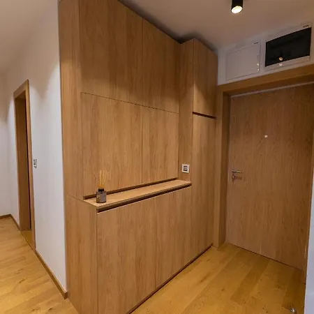 Apartment Superman *